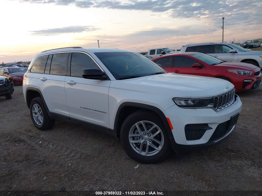 JEEP GRAND CHEROKEE LAREDO/ALTITUDE 2023