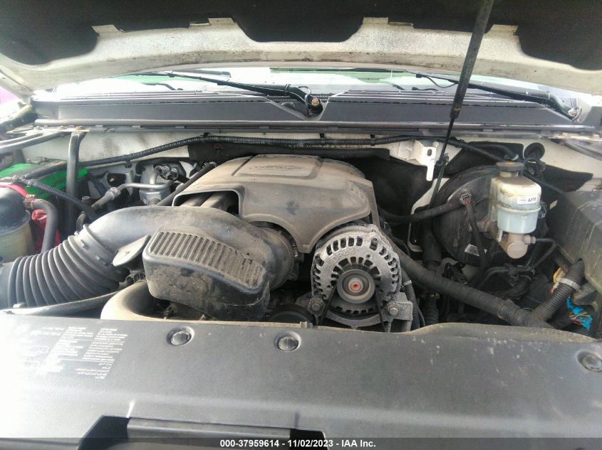 2013 CHEVROLET SUBURBAN 1500 LTZ 1GNSKKE77DR379138