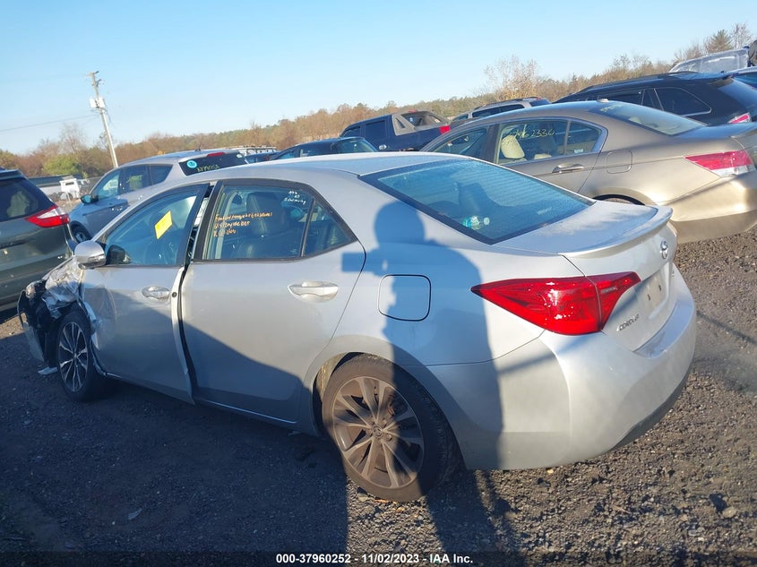 VIN 2T1BURHE8KC243243 2019 TOYOTA COROLLA SE