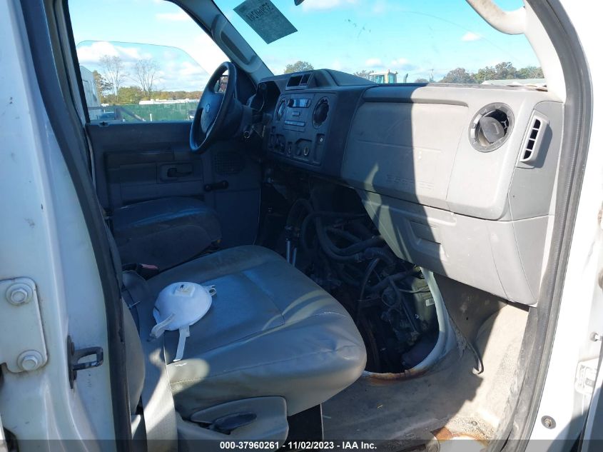 2013 FORD E-350 SUPER DUTY XL - 1FBSS3BL9DDA77464