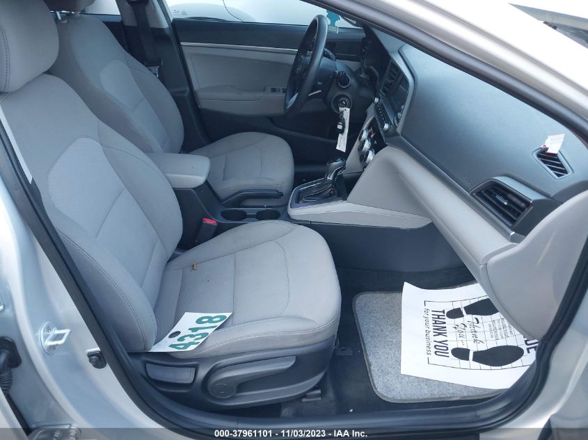 2019 HYUNDAI ELANTRA SE - 5NPD74LF3KH480772