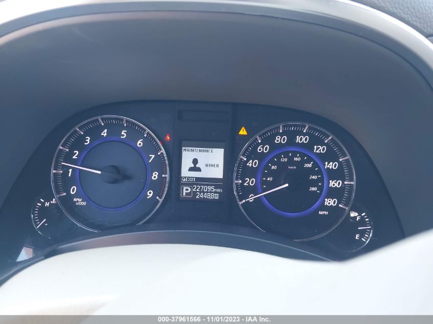 2015 INFINITI QX70 - JN8CS1MU6FM381739