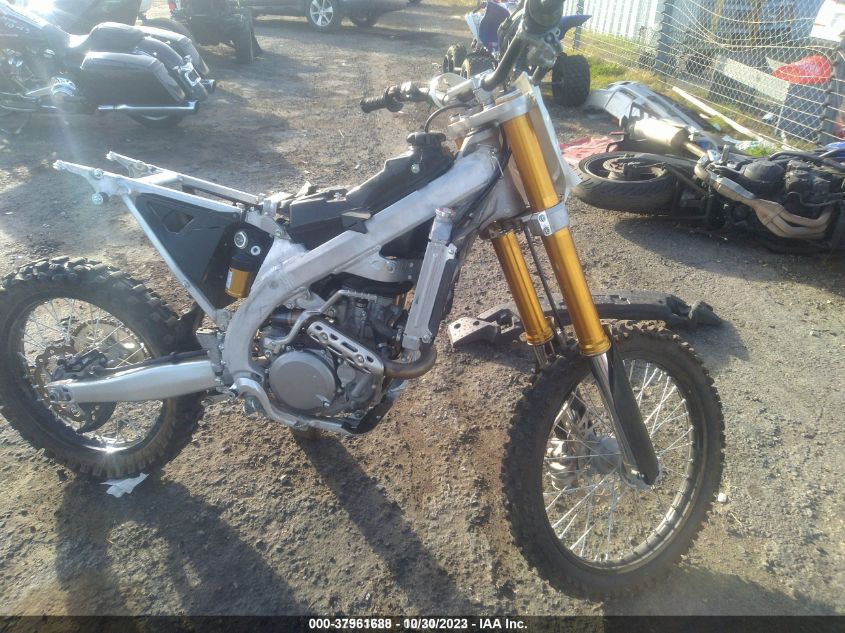2020 SUZUKI RM-Z450 JS1DZ11C4L7100419