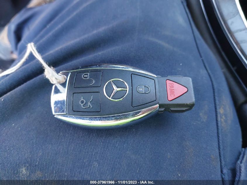 2017 MERCEDES-BENZ C-CLASS C 300 WDDWF4KB3HR215996