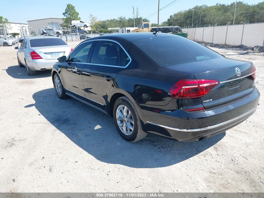 VIN 1VWAT7A35HC025268 2017 VOLKSWAGEN PASSAT 1.8T S