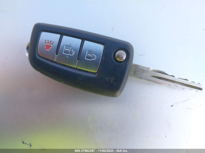 2015 NISSAN ROGUE S - KNMAT2MV0FP537836