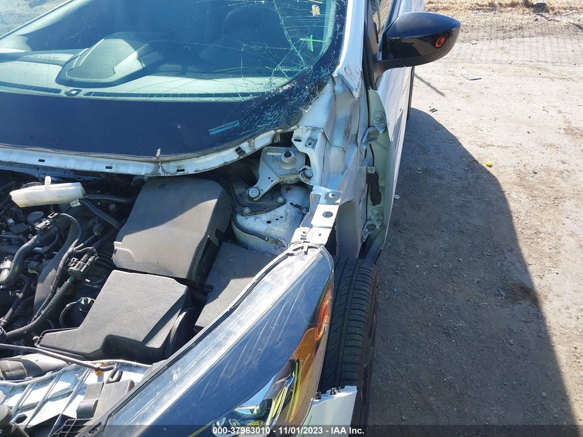 VIN 1FMCU0GD9KUA80562 2019 FORD ESCAPE SE