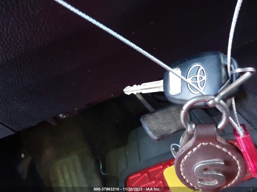 2014 TOYOTA RAV4 XLE - 2T3RFREV5EW155838