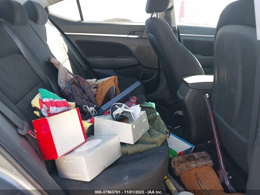 VIN 5NPD84LFXKH424213 2019 HYUNDAI ELANTRA SEL
