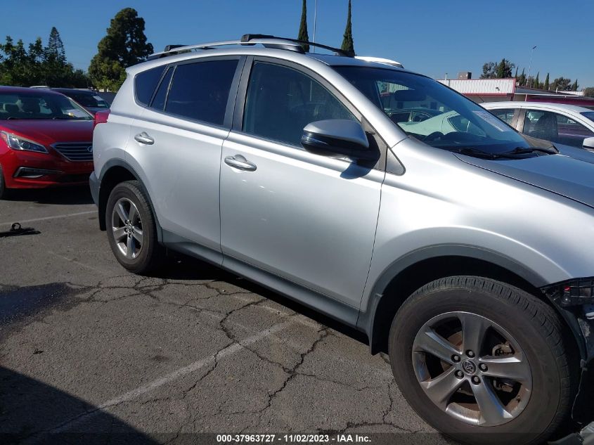 2015 TOYOTA RAV4 XLE - JTMWFREV6FD079712