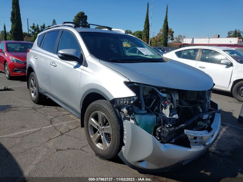 2015 TOYOTA RAV4 XLE - JTMWFREV6FD079712