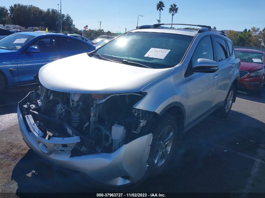 2015 TOYOTA RAV4 XLE - JTMWFREV6FD079712