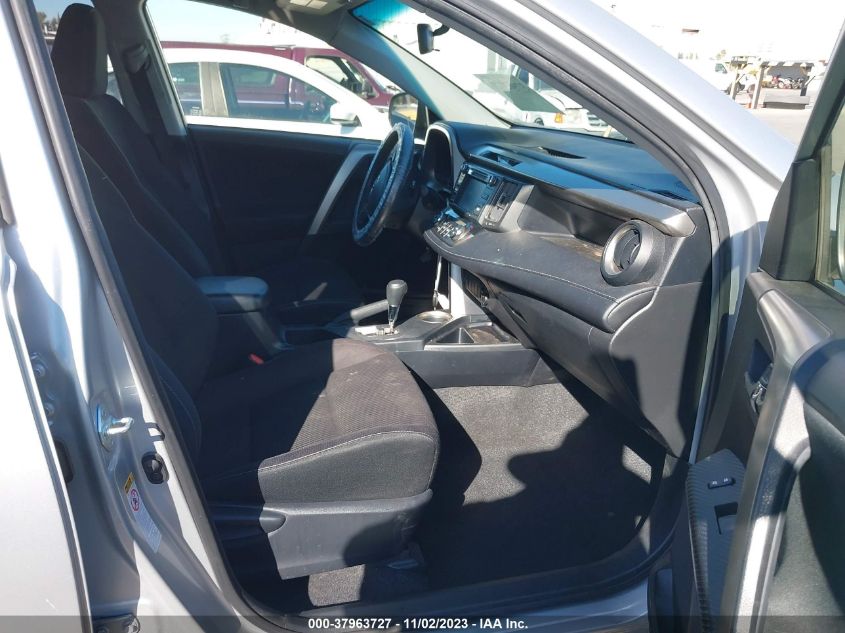 2015 TOYOTA RAV4 XLE - JTMWFREV6FD079712