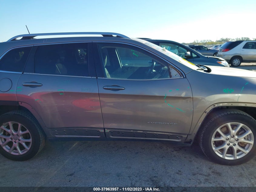 VIN 1C4PJLCB7HW586697 2017 JEEP CHEROKEE LATITUDE