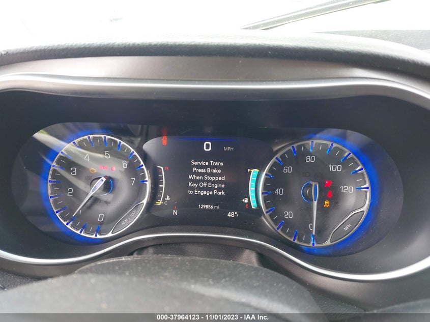 VIN 2C4RC1GG4JR185491 2018 CHRYSLER PACIFICA LIMITED