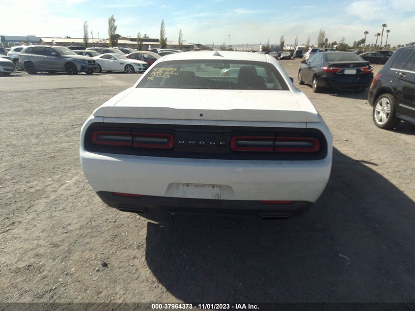 VIN 2C3CDZAG1JH258143 2018 DODGE CHALLENGER SXT PLUS