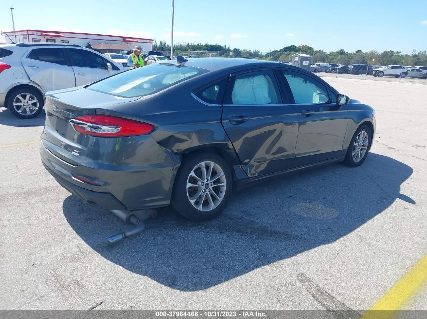 3FA6P0HD1LR226328 Ford Fusion SE 4