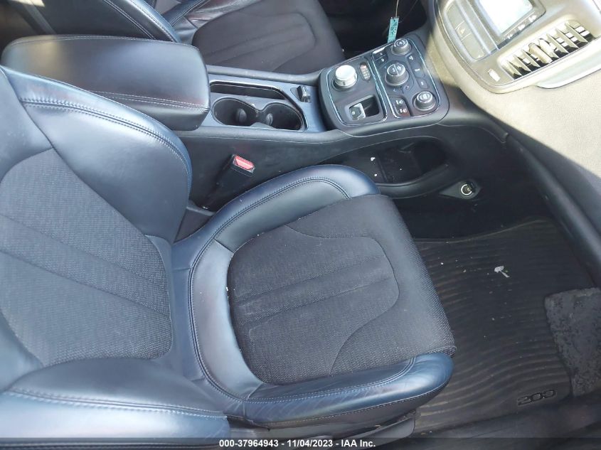2015 CHRYSLER 200 S - 1C3CCCBG0FN529531