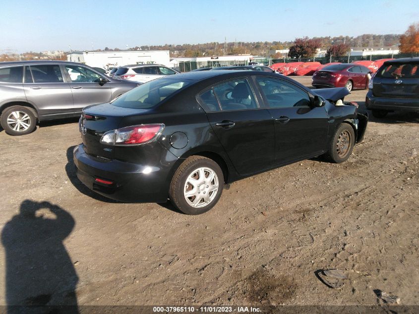 2013 MAZDA MAZDA3 I SPORT - JM1BL1UP8D1824597