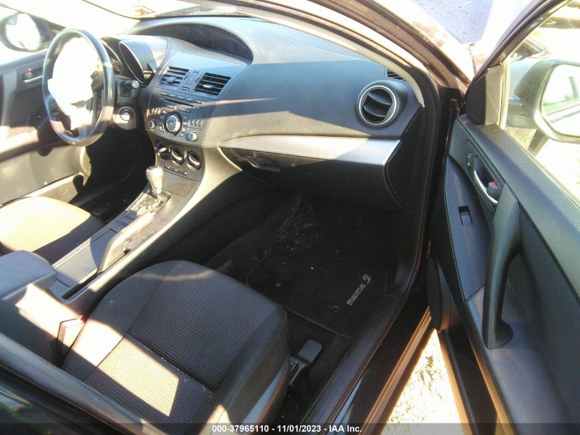 2013 MAZDA MAZDA3 I SPORT - JM1BL1UP8D1824597