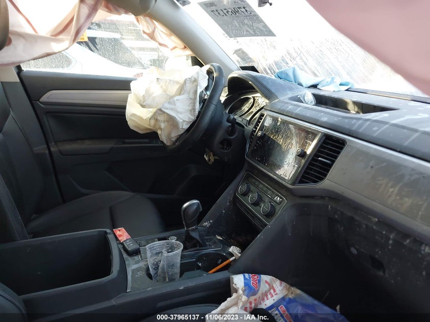 VIN 1V2LR2CA5KC623682 2019 VOLKSWAGEN ATLAS 3.6L V6 SE