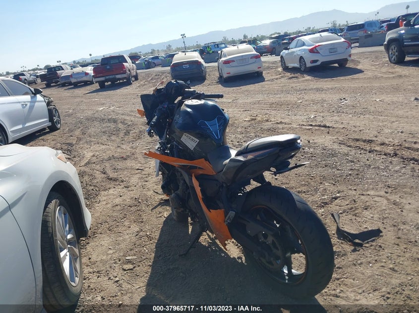 VIN JKAEXEK13KDA29943 2019 KAWASAKI EX650 F