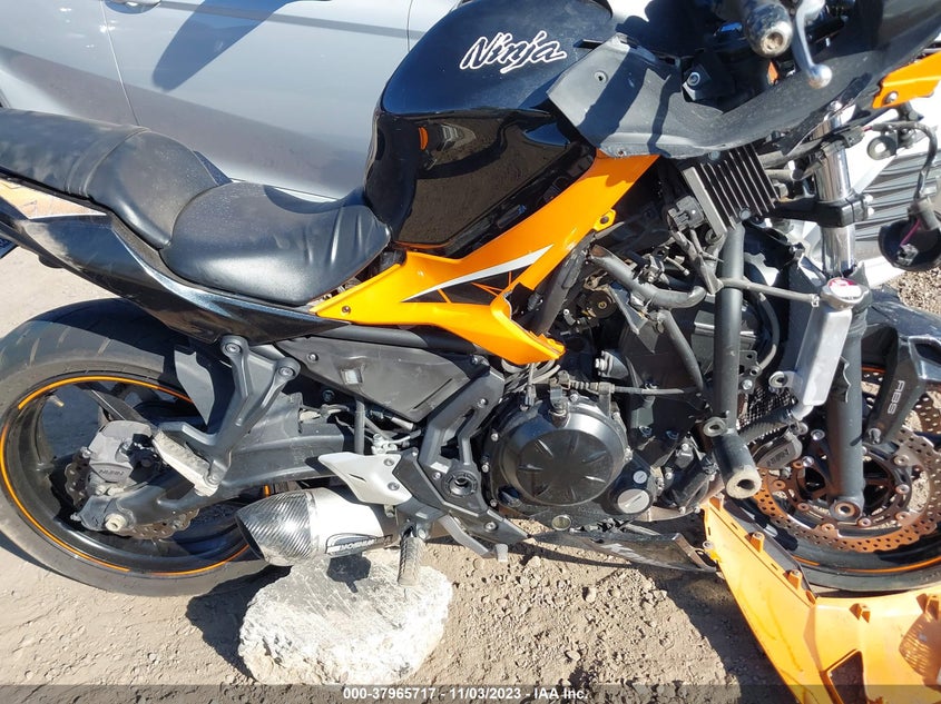 VIN JKAEXEK13KDA29943 2019 KAWASAKI EX650 F