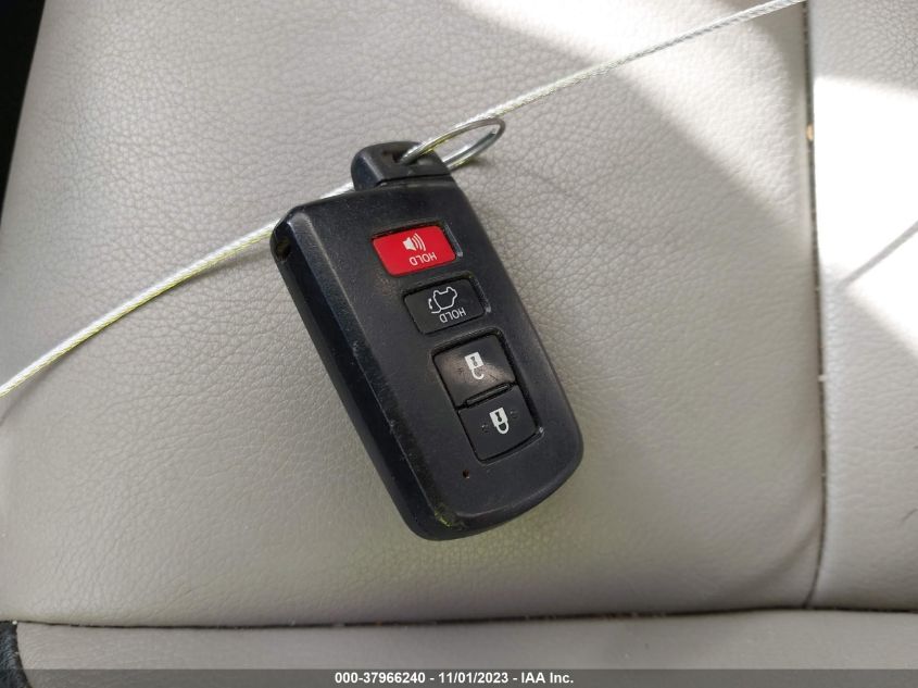 2017 TOYOTA RAV4 HYBRID LIMITED JTMDJREV1HD103407