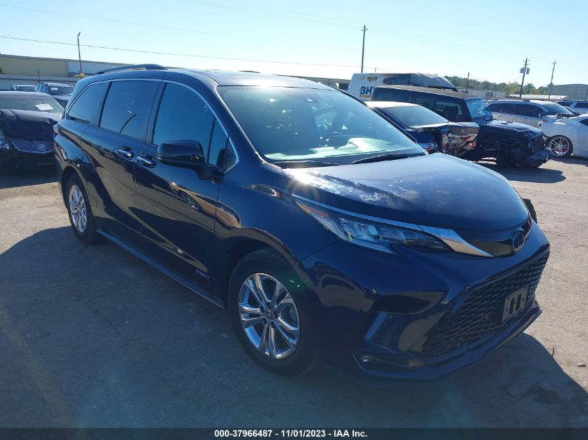 2021 TOYOTA SIENNA XSE - 5TDDSKFC5MS030249