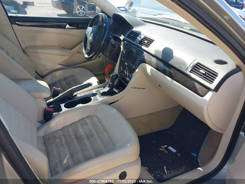 2014 VOLKSWAGEN PASSAT SEL - 1VWCN7A34EC027446