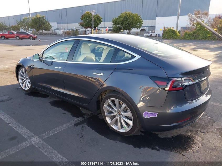 VIN 5YJ3E1EB6JF147277 2018 TESLA MODEL 3 LONG RANGE