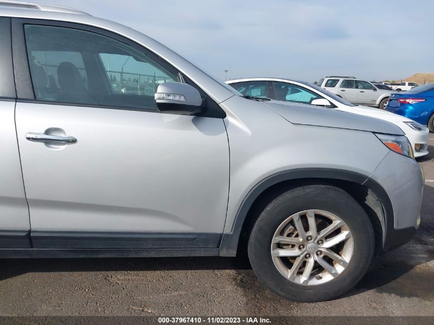 2014 KIA SORENTO LX - 5XYKT3A60EG529373