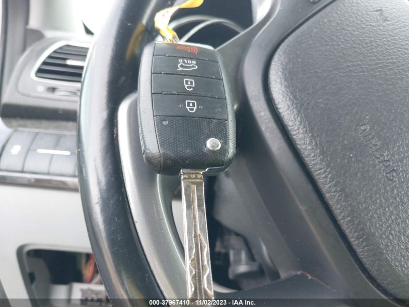 2014 KIA SORENTO LX - 5XYKT3A60EG529373