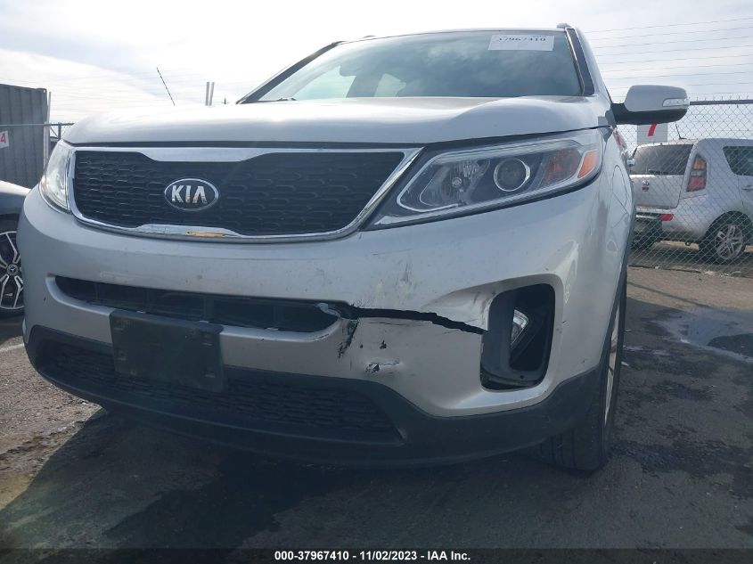 2014 KIA SORENTO LX - 5XYKT3A60EG529373
