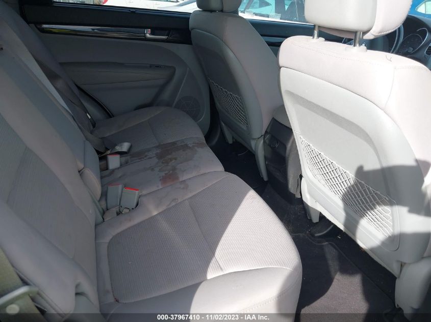 2014 KIA SORENTO LX - 5XYKT3A60EG529373