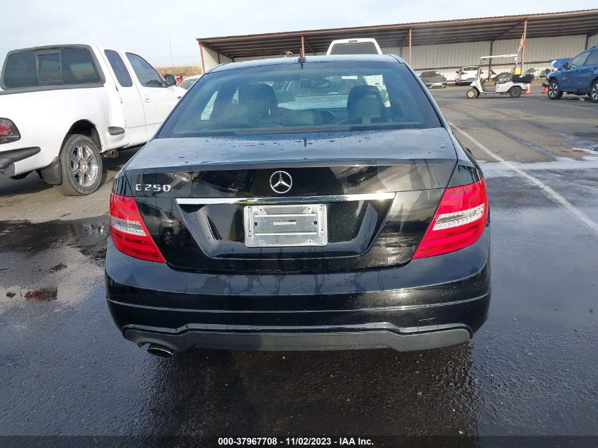 2013 MERCEDES-BENZ C 250 LUXURY/SPORT WDDGF4HB0DR290533
