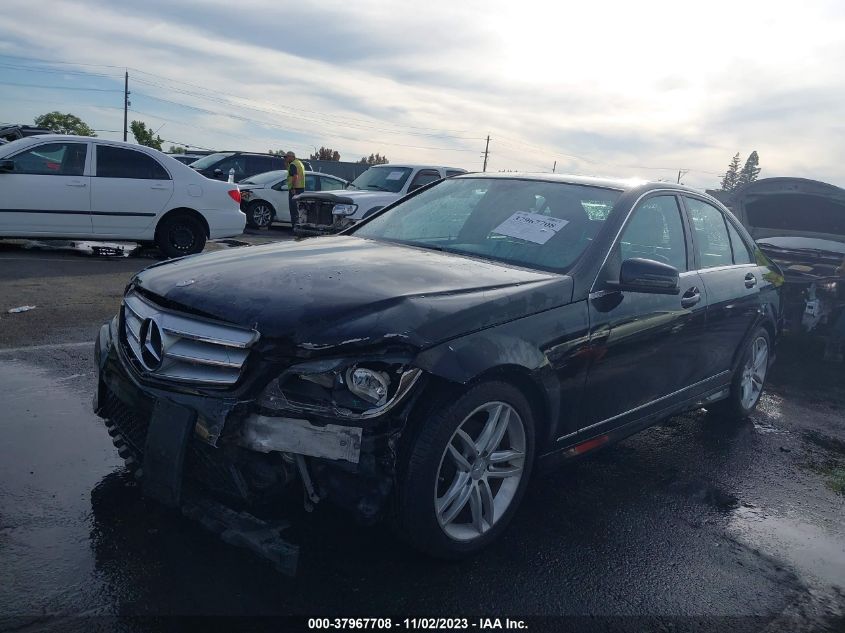 2013 MERCEDES-BENZ C 250 LUXURY/SPORT WDDGF4HB0DR290533