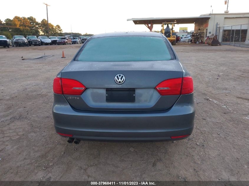 2014 VOLKSWAGEN JETTA 2.0L S - 3VW2K7AJ5EM253755
