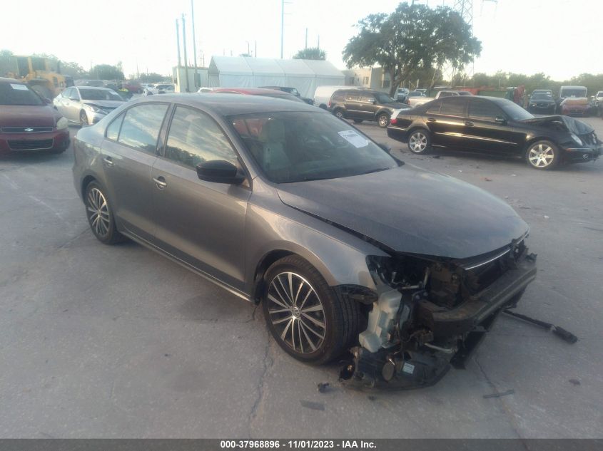 2015 VOLKSWAGEN JETTA 1.8T SPORT - 3VWD17AJ3FM214594