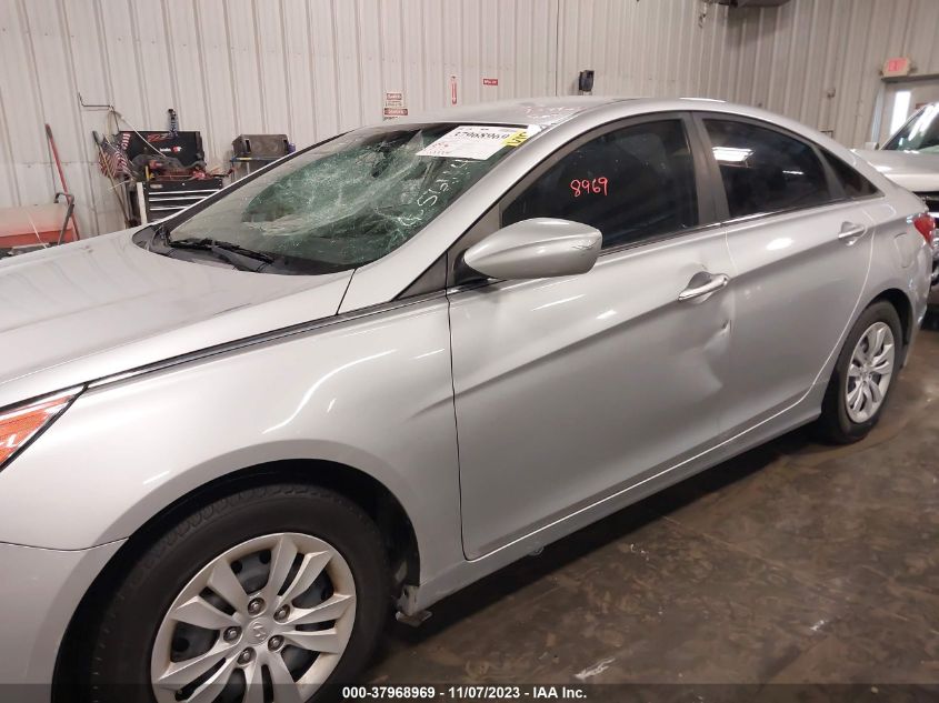 2013 HYUNDAI SONATA GLS - 5NPEB4AC6DH546195