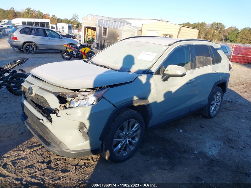 VIN 2T3C1RFV8MW120423 2021 TOYOTA RAV4 XLE PREMIUM