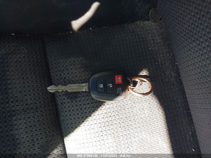 2016 TOYOTA RAV4 XLE - 2T3WFREV1GW289705