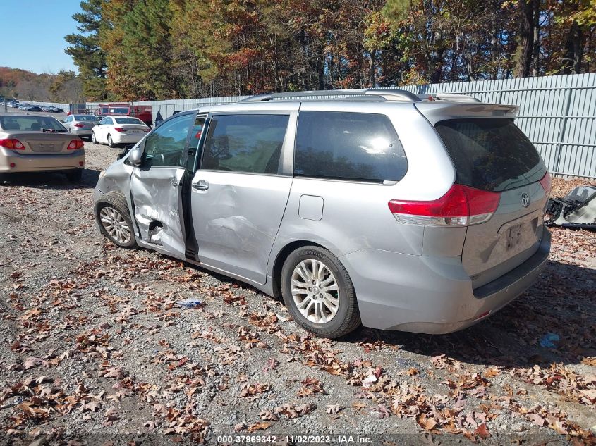 2013 TOYOTA SIENNA XLE V6 8 PASSENGER - 5TDYK3DC7DS331437