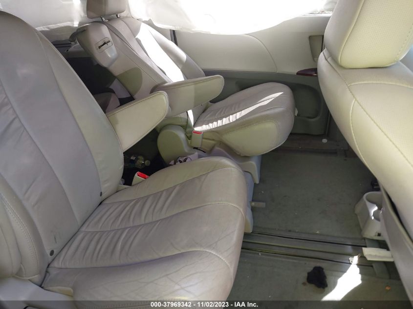 2013 TOYOTA SIENNA XLE V6 8 PASSENGER - 5TDYK3DC7DS331437