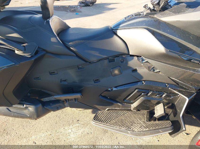 2021 CAN-AM SPYDER ROADSTER RT/RT LIMITED 2BXNBDD49MV001039
