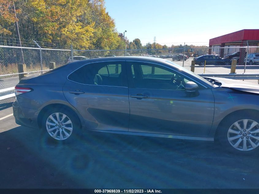 2018 TOYOTA CAMRY LE - 4T1B11HK2JU005529