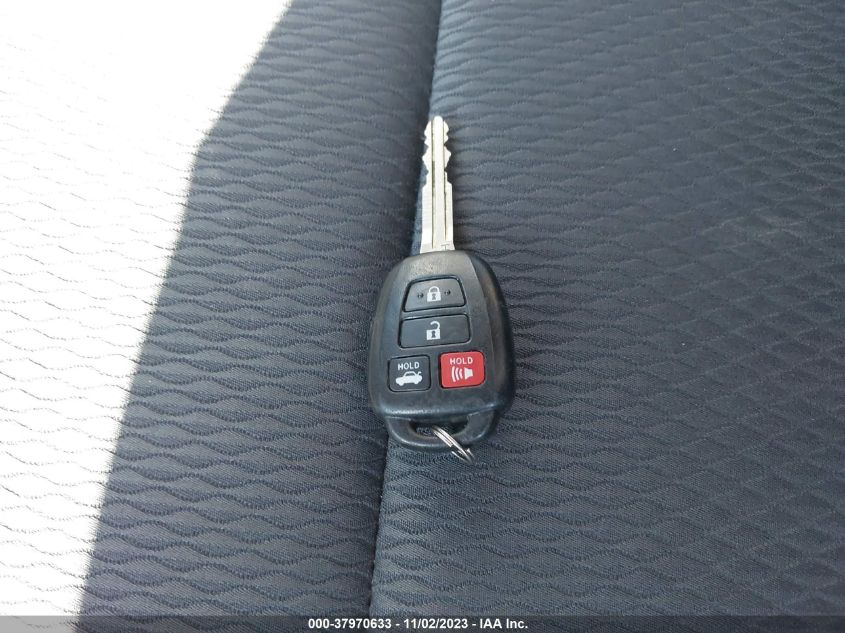2017 TOYOTA COROLLA LE - 2T1BURHEXHC781600