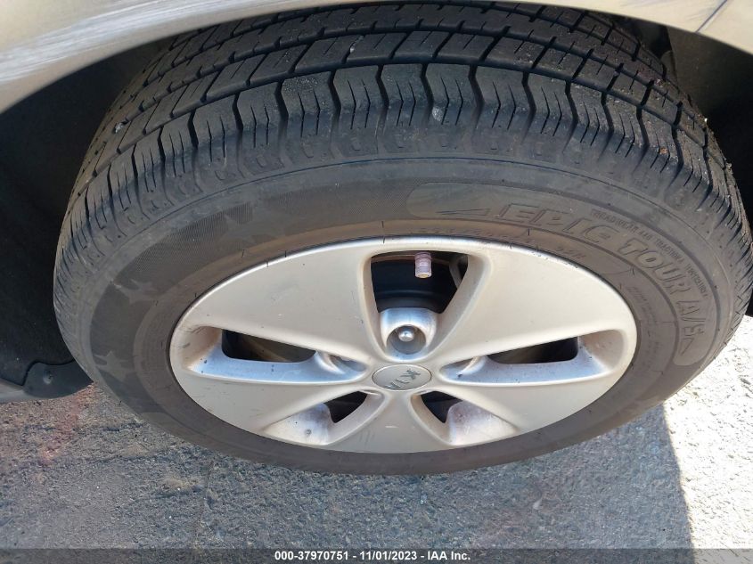 2015 KIA SOUL + - KNDJP3A59F7148854