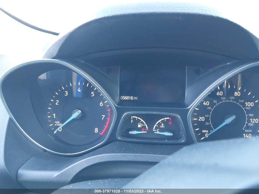 VIN 1FMCU9HDXJUB27308 2018 FORD ESCAPE SEL