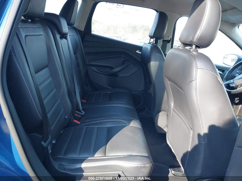 VIN 1FMCU9HDXJUB27308 2018 FORD ESCAPE SEL
